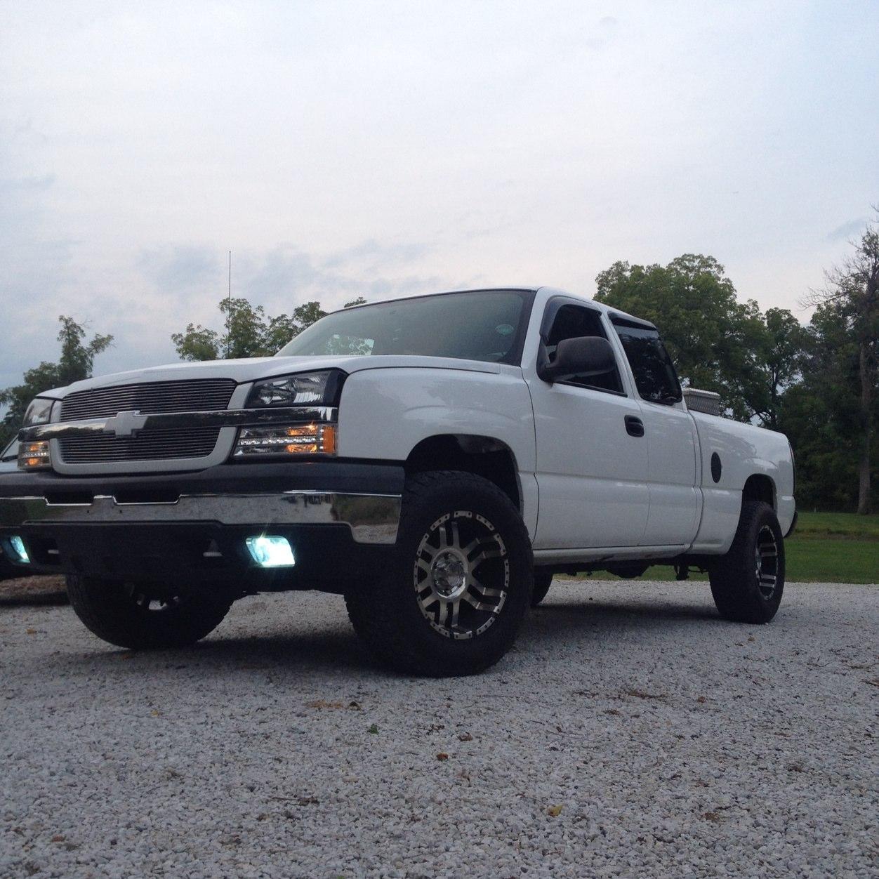 Silver_aydo's profile picture. Just a guy living in Indiana with his Silverado!