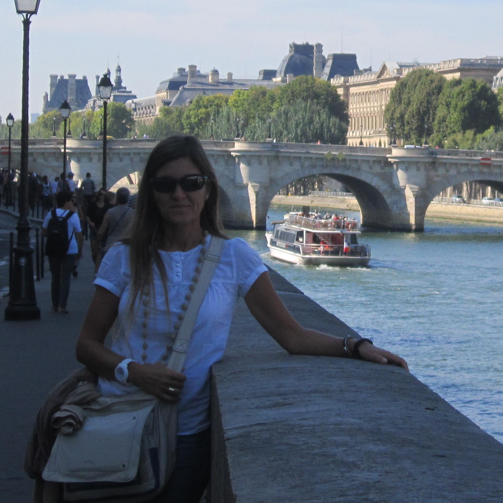 MartaChavesDelg's profile picture. Cañailla y enóloga. Diseño de bisutería, alpargatas, bolsos, todo en yute. Patriota, católica sin complejos. 🇪🇸