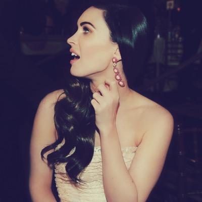 lnspiredWriter's profile picture. нєяσѕ αяєит вσяи, тнєу αяє ¢яєαтє∂