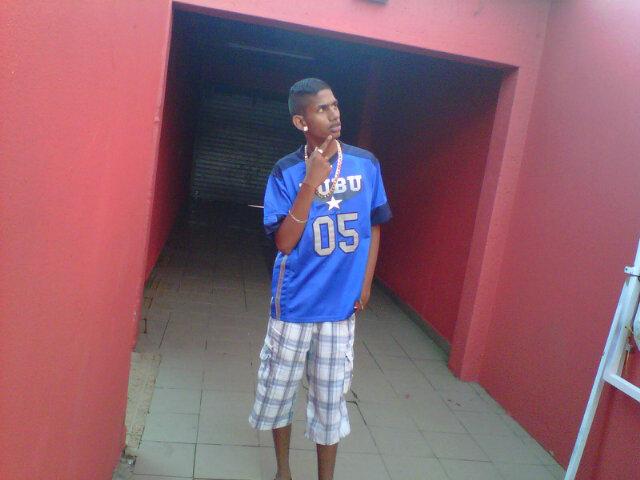 Good looking:P friendly kind helpful and Single and ready to mingle