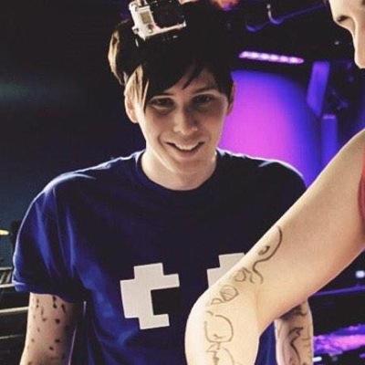 Free follow from @MuseHowlter bc youre super fab and stuff