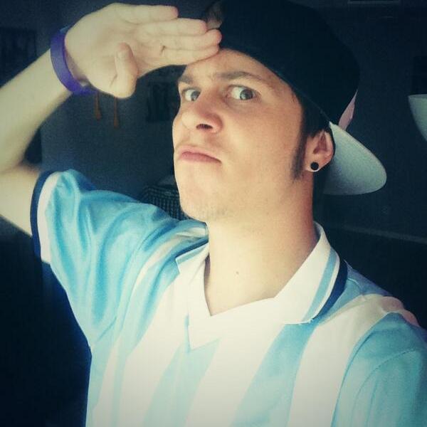 RubiuuTeAmo's profile picture. Una Criaturita Del Señor♥,Honrada de día marvada de noche,amo con mi vida a Rubén y es mi razón de vivir♥.