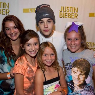 CS&alli simpson&JB r my idols! I got the chance to meet both jb and cody!10-12-13 10-5-12!Cody&alli&jake&nash&jb follow!They all mean so much to me!