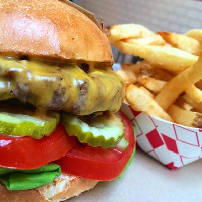 Calibur - Fresh ground 100% organic grass fed burgers. Fries cooked in house rendered Organic Beef Tallow. Milk Shakes & Soft Serve. 68 West Portal Ave.