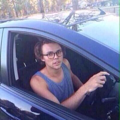 ashton loves you a lot @iifckedlouis