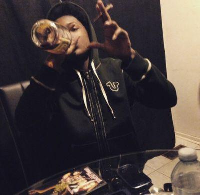 FrmDaSix's profile picture. lost alot so be prepared for da worst