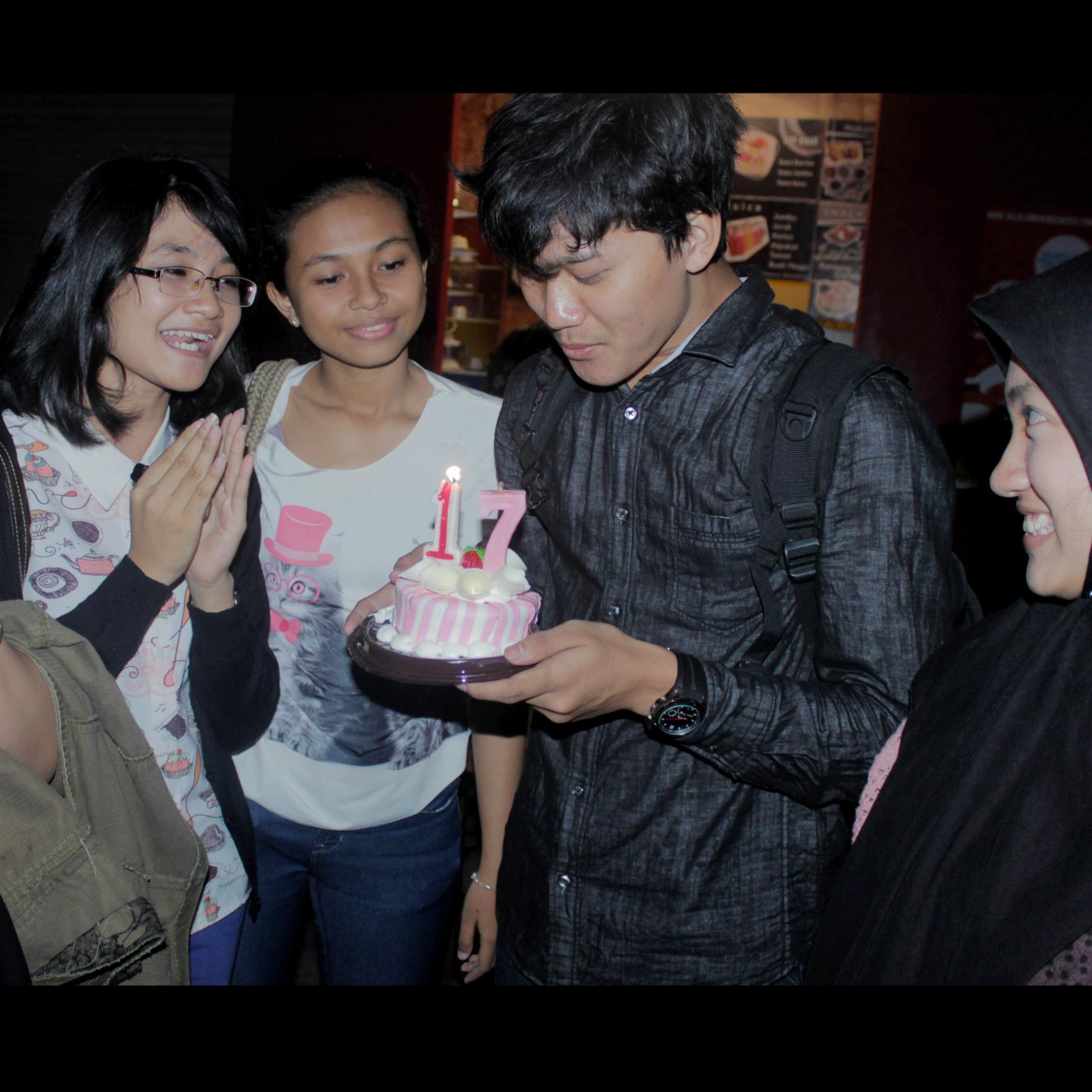 bagasrizki24's profile picture. Mufis production | Cinematografer | Editor color grading| Smkn 2 Buduran