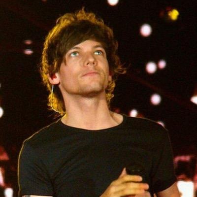 pls follow @prettykidtommo shes close to her goal((: have a great day babes!!