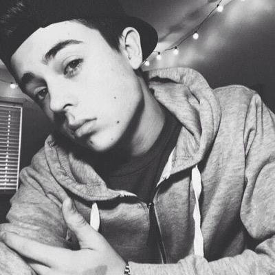 DEEZYJW's profile picture. 2/12