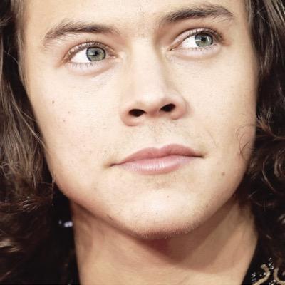 ´Deus fez sonhos para serem realizados e não para serem destruidos` 1D;E3;5SOS;JB;FLY;P9;THE VAMPS instagram: ympml snapchat:yngridmaria