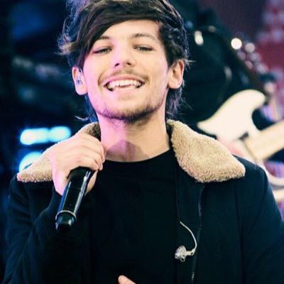 pls follow @yesterdayslouis because she gave you this follow and goals, she follows back (: