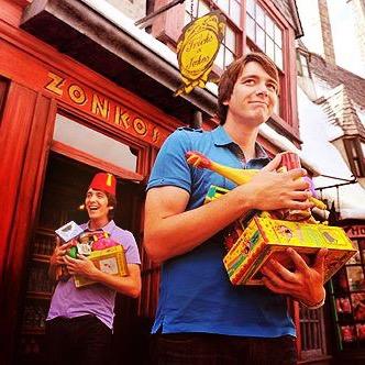 I solemly swear that I am up to no good. ;) Gryffindor Alumni. Jokester extroidinare. Shop co-owner with my twin . http://t.co/YpPYNfv9fK