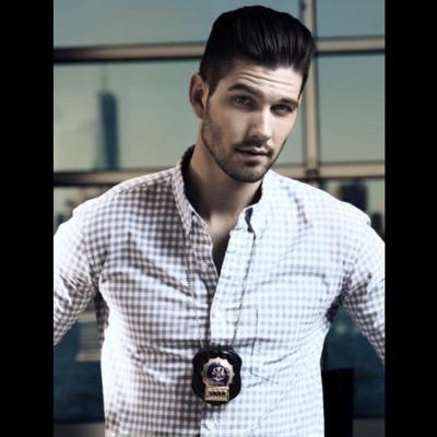 27. im a cop. #eyecandy #Rp