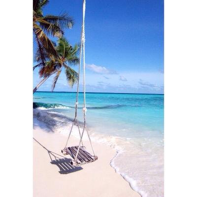 contexte dans les photos / inscription en dm / persos pris dans les favoris.