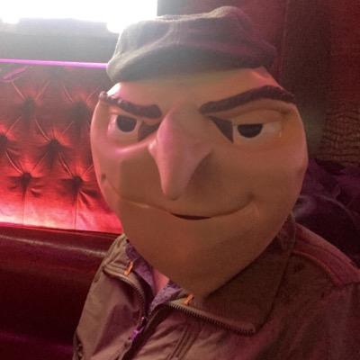 skundrick's profile picture. Looking to find my peoples, family and friends, and then send them mundane information about myself.