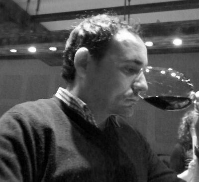 #Sumiller #Enoturismo Diplomado en Turismo. Formador Ocupacional. Amigos y vino, tesoro divino.
