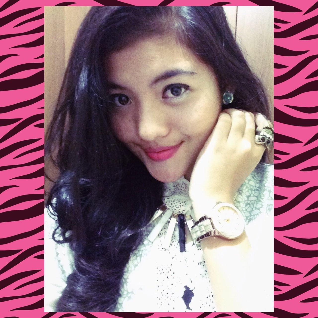 • Viskha Fricillia Afnel | Scorpio | Allah SWT, My family, My best  freind . Path/IG : Viskhaafnel . New pin : 7932443D