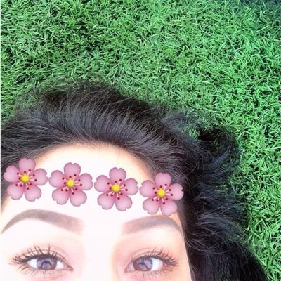 karinaballz's profile picture. rt