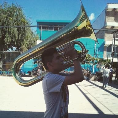 Bueno pues yo amo la musica!! :3 Es lo que hago mi vida mi pasion!! *-*