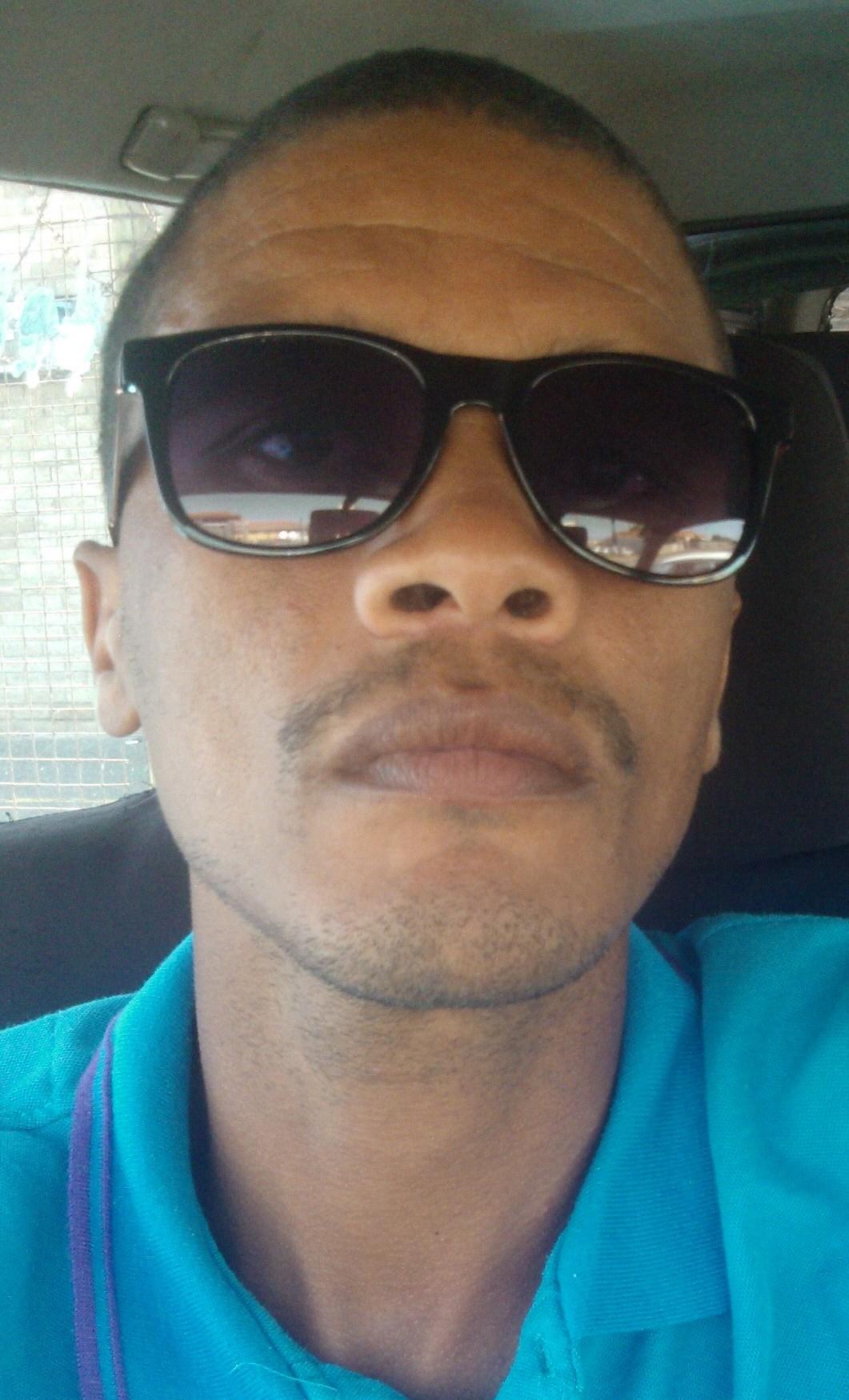 VirgilVirgiej's profile picture. well i hate bullshiters and i hate   corrupt polititions and its just gona be a brand new day but its gona be the same bullshit