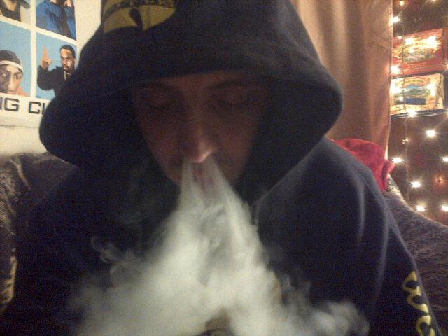 Wu disciple. I love hip hop,all fellow species cannabis,glass pieces or art, graffiti,hookah,vaping and  cod4. Praise be to God the true creator of all.