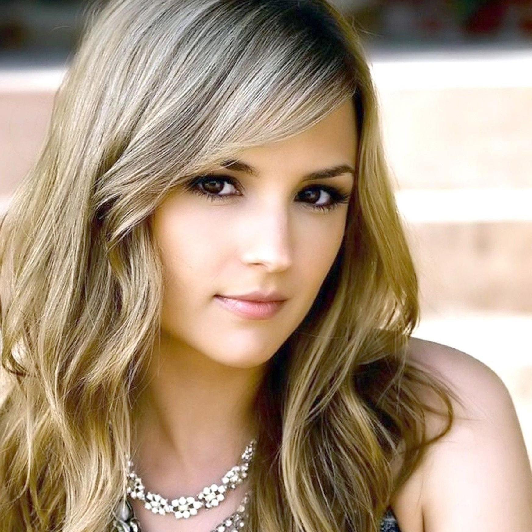 Emilys3o's profile picture. 