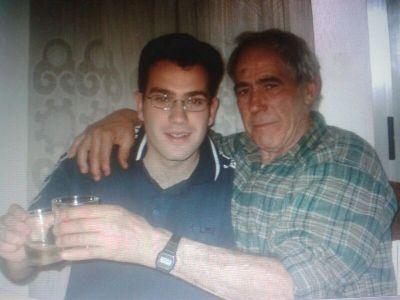 Entrenador de futbol y con un par