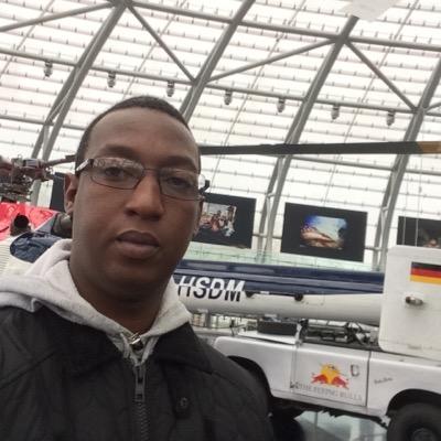 andycadeau's profile picture. helicopter pilot seychelles