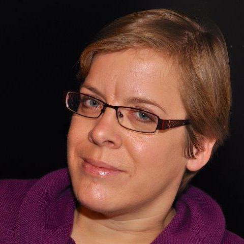 Nauwkeurige en betrouwbare archiefmedewerker, recordmanager op zoek naar een baan bij (semi-)overheid en non-profit. Houdt van sf en fantasy.