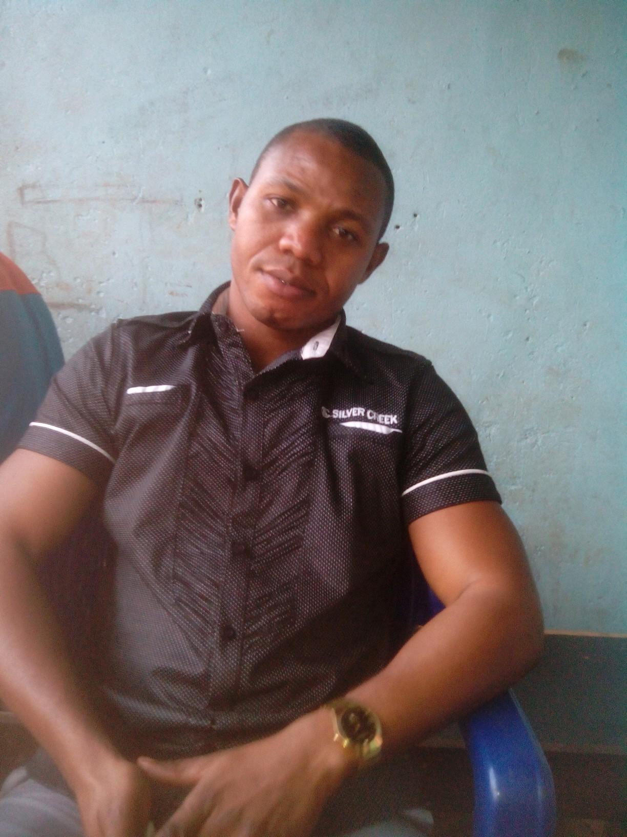 Emifelix11's profile picture. 