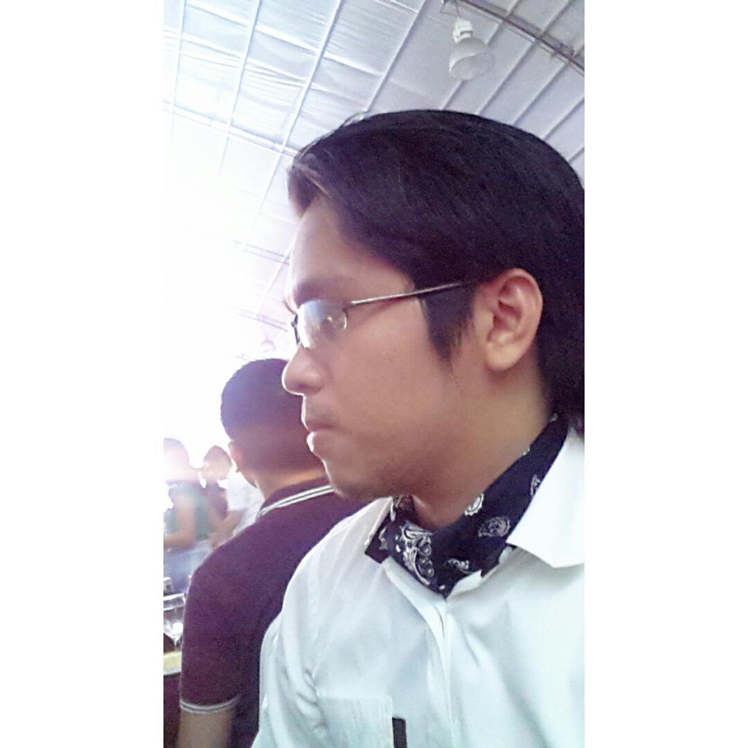 Chemical Engineer. Business-oriented. Financially literate. Firm believer of God.
You only live once. Live it right. #YOLOLIR
