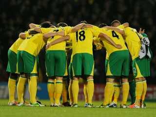 Born and bred in Norwich, Mum to 3 gorgeous girls! Married to a Spurs fan, now living in West Country! #OTBC
