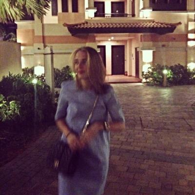 newvikayork's profile picture. 