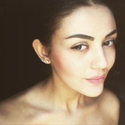 به آرامـــــش بیشتر از هـــــــوا محــتاجم!
هـــــــــمین.