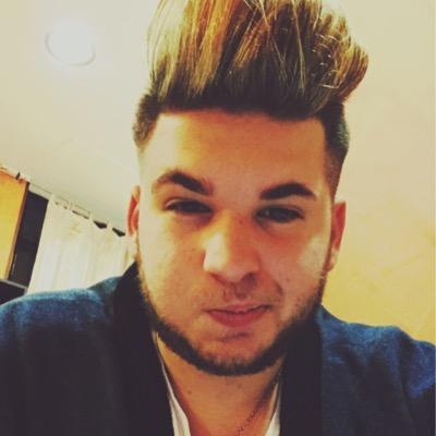 SimoneG08389454's profile picture. 