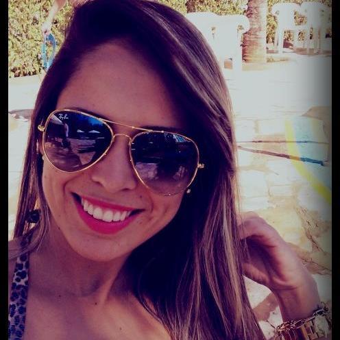 deboratamara's profile picture. 'Não deixe de sonhar ♫♪