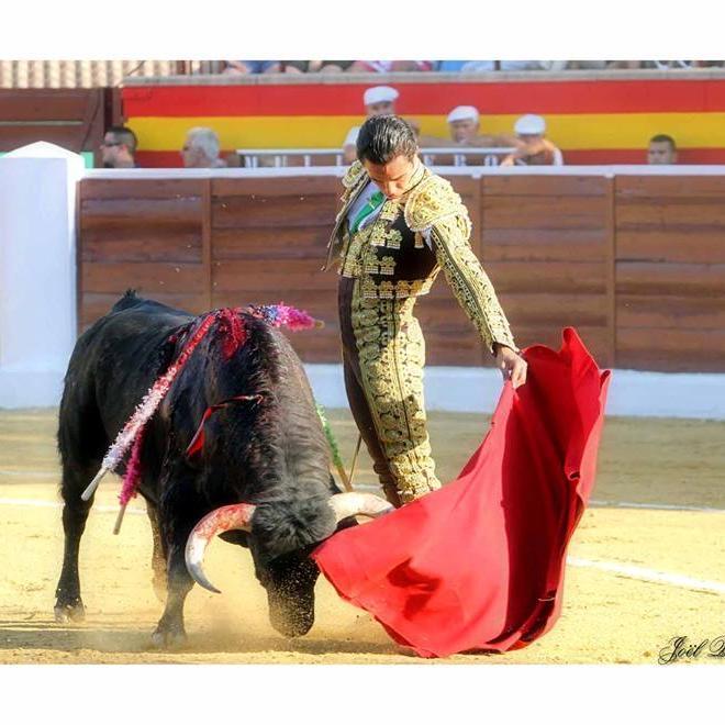Choquero de nacimiento y alma, espíritu sevillano y media vida gaditano. Joseruista por derecho. La familia y la educación mi vocación