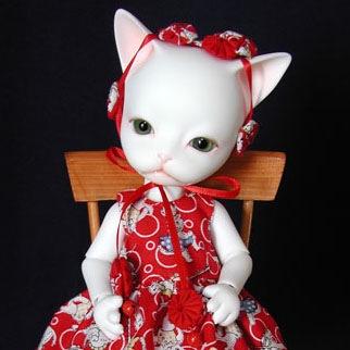 ハンドメイド系いろいろ作ってます。たまに猫イベント(白黒茶屋)やドールイベント(道楽企画)に参加しています。素敵なアカウントなど静かにフォローさせていただいてます。 (ドール_PIPOS DOLLのBaha)(衣装_サミュエル作)猫グッズの一部はcreemaにて販売しています。よろしくお願いいたします。