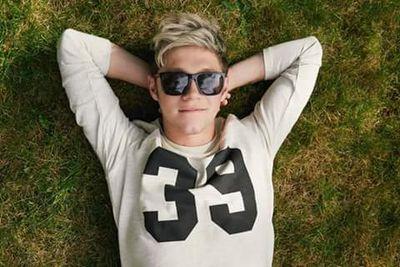 Deus disse : Desce e Ahazza* _*