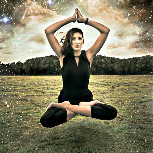 ArrowsMindstyle's profile picture. Mindstyle Advisor. Ontspanning, zelfontwikkeling, genieten. #geluk #HSP #schrijven #meditatie #positief #intuïtie #mindful #verbinding #spiritualiteit