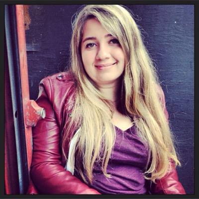🇬🇧🇧🇪🇪🇸🇫🇷🇳🇱
Linguist, Literary Translator, Etymology aficionada