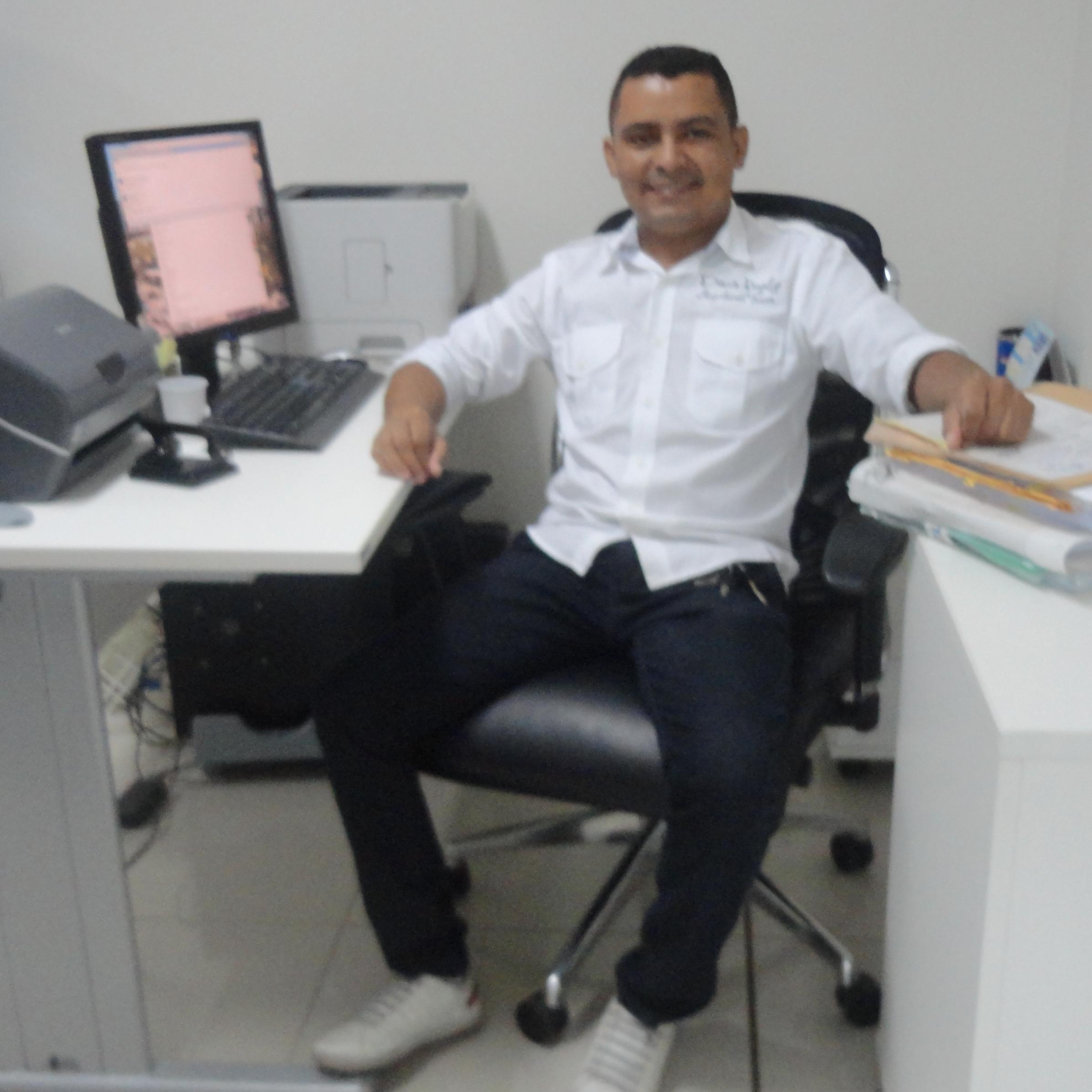 Funcionário Público do Poder Judiciário do Estado do Piauí.