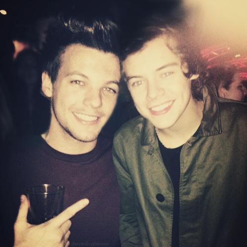 hi, you just got a follow from @louandharry4 go and follow her, if you don't follow I'll unfollow
