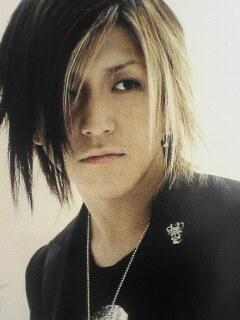 GLAY、漫画、ゲーム、睡眠大好き。基本引きこもりたい人。GLAYERさんと繋がりたいチキン。