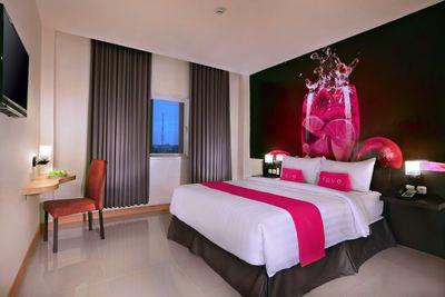 102 Rooms, Ballroom, Meeting Room, Coffee Shop, Swimming Pool info & reservation t: +62295 693030 e: rembanginfo@favehotels.com