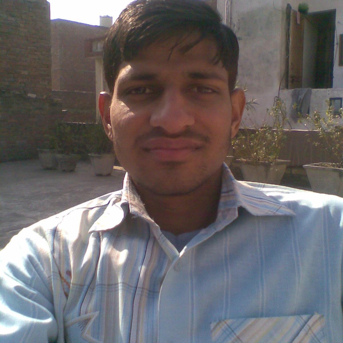 I AM A COOL AND STRAIGHT FORWAD PERSON.