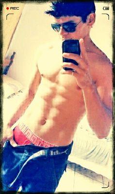 Se é pra desistir,  desista de ser fraco ... ┌П┐(◣_◢)┌П┐