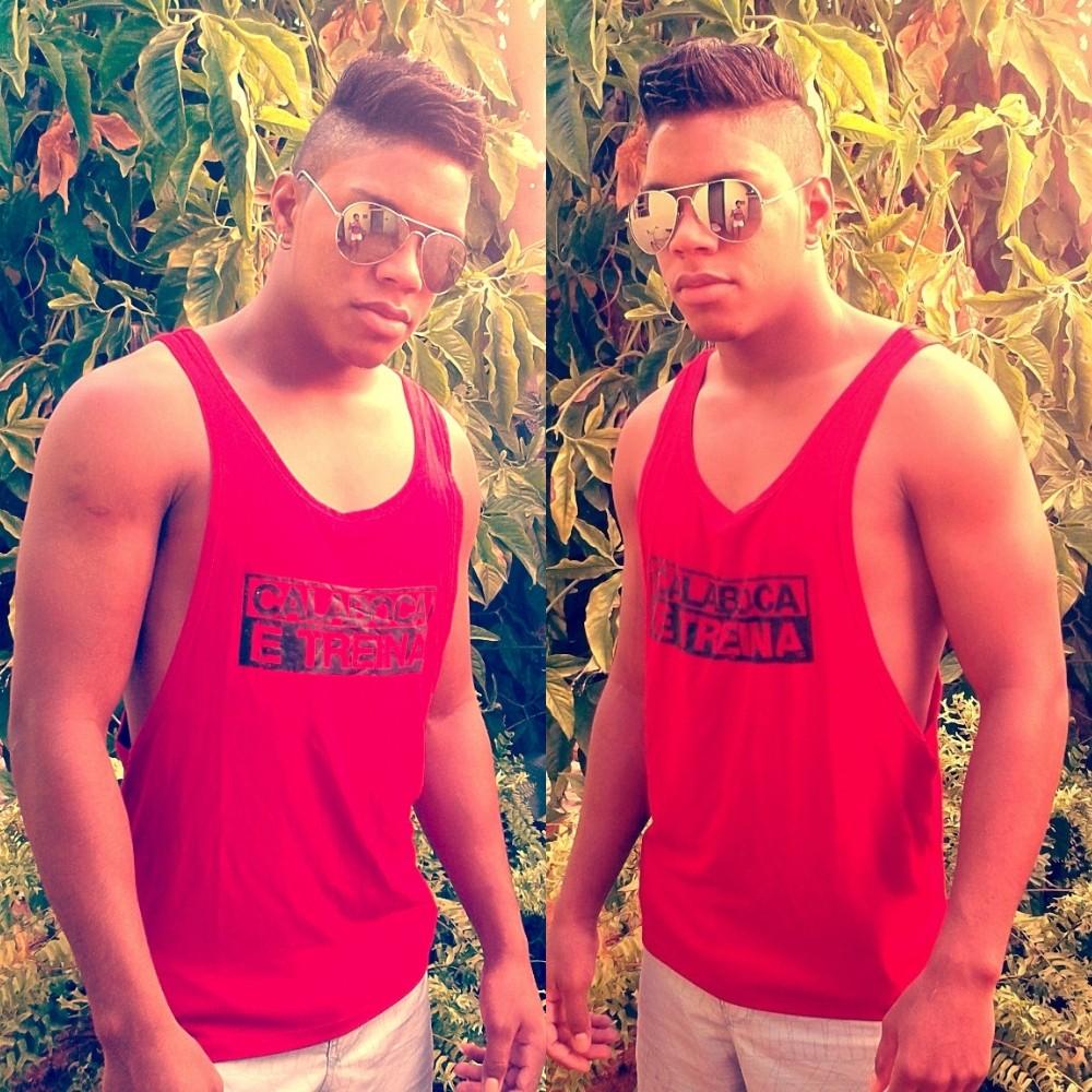 Vem pros meus braços mergulhe se quer viver aventura... What 03891785789... 20 anos :P
