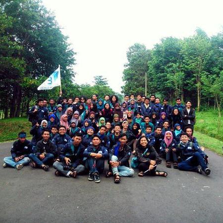 Keluarga Mahasiswa D3 Teknik Elektro 2K13 Berjuang Demi Kejayaan!