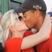 Tiger loves Elin, and I can't wait until they are back together